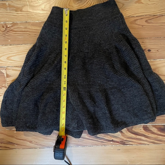 Aoyama Itchome tiered knit skirt - Picture 4 of 8